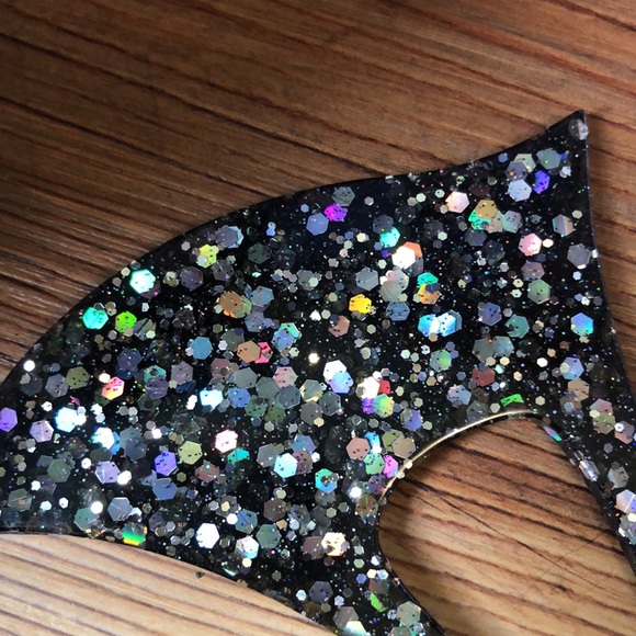 Handmade resin hair stick - Picture 3 of 3